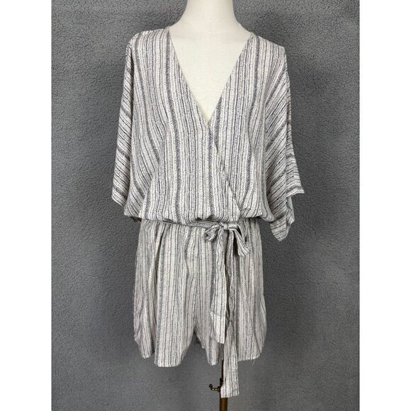 Cupshe Pants - Cupshe Women's Striped Romper Belted V-Neck Sleeves Multicolor Size Large NWT's
